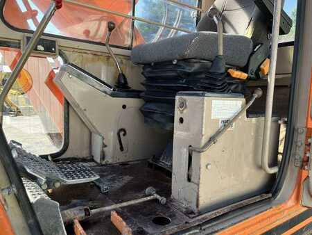 Bæltegraver 1987 Hitachi UH073 (46)