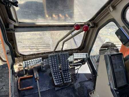 Bæltegraver 1987 Hitachi UH073 (48)