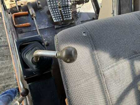 Bæltegraver 1987 Hitachi UH073 (50)