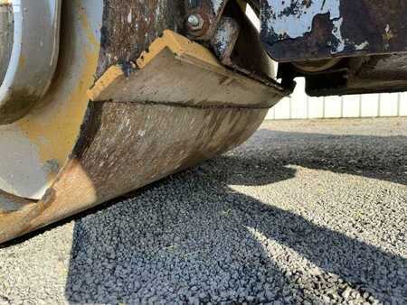 Walce gładkie 2007 Caterpillar CB225E (14)