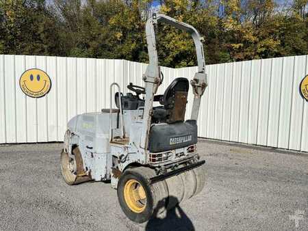 Walce gładkie 2007 Caterpillar CB225E (4)