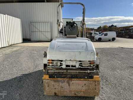 Walce gładkie 2007 Caterpillar CB225E (9)