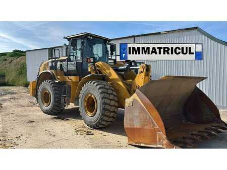 Chargeuse sur pneus 2015 Caterpillar 962K (1)