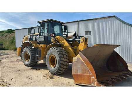 Chargeuse sur pneus 2015 Caterpillar 962K (2)