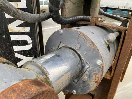 Ostatní 0 [div] Cisaille a beton Pour Pelles de 35 Tonnes (11)