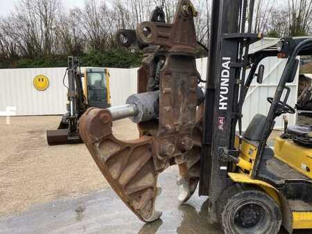 Ostatní 0 [div] Cisaille a beton Pour Pelles de 35 Tonnes (2)