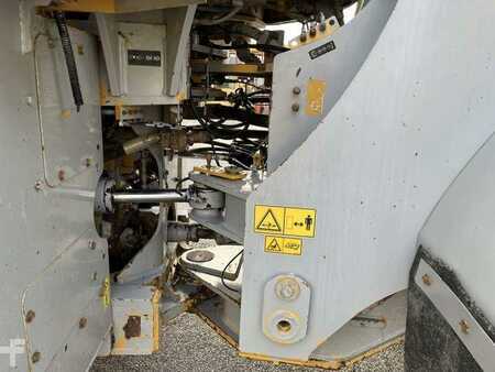 Chargeuse sur pneus 2014 Caterpillar 962K (16)