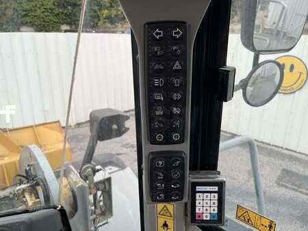 Chargeuse sur pneus 2014 Caterpillar 962K (44)