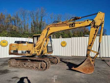 Lánctalpas kotrógép 1993 Caterpillar E120B (1)