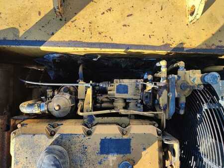Lánctalpas kotrógép 1993 Caterpillar E120B (36)