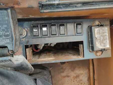 Lánctalpas kotrógép 1993 Caterpillar E120B (42)