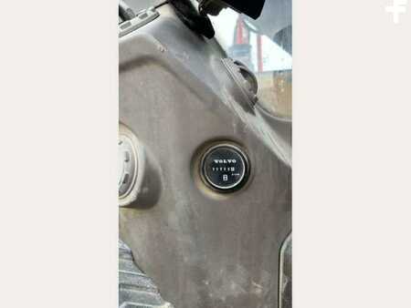 Koparki gąsienicowe 2019 Volvo ECR235EL (12)