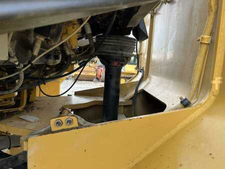 Chargeuse sur pneus 1999 Caterpillar 962G (22)