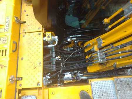 Escavatori cingolati 2023 JCB 150XL SV (10)