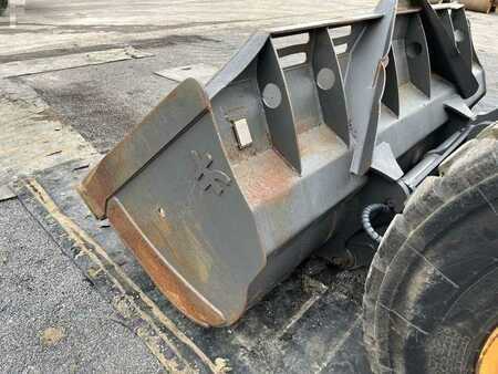 Chargeuse sur pneus 2007 Volvo L45B-TP (12)