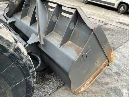 Chargeuse sur pneus 2007 Volvo L45B-TP (15)