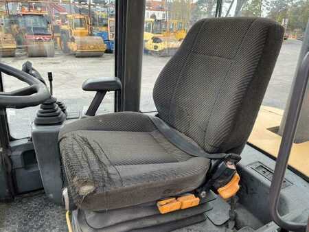 Chargeuse sur pneus 2007 Volvo L45B-TP (31)