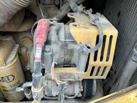 Bulldozere 2013 Caterpillar D6T LGP (46)