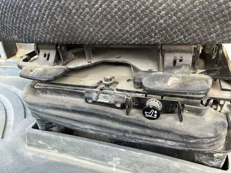 Chargeuse sur pneus 2002 Caterpillar 966G (44)