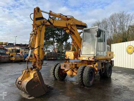 Mobiele graafmachines 1982 Poclain P60 (2)