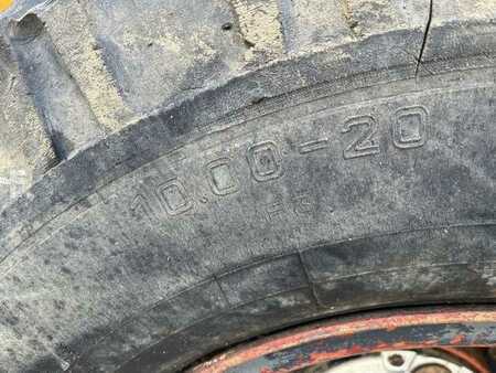 Mobiele graafmachines 1982 Poclain P60 (29)