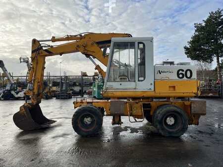 Mobiele graafmachines 1982 Poclain P60 (4)