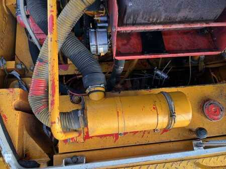 Mobiele graafmachines 1982 Poclain P60 (40)