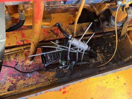 Mobiele graafmachines 1982 Poclain P60 (41)