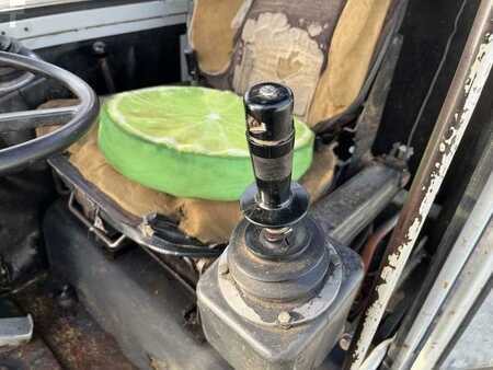 Mobiele graafmachines 1982 Poclain P60 (43)