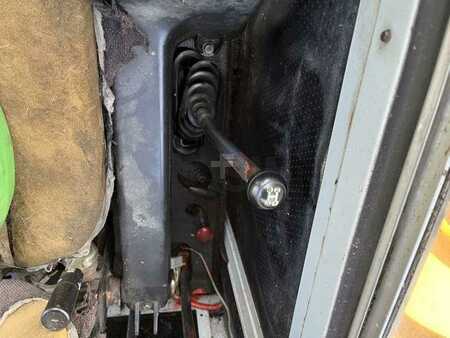 Mobiele graafmachines 1982 Poclain P60 (48)