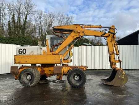 Mobiele graafmachines 1982 Poclain P60 (7)