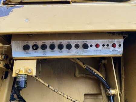 Cargadoras sobre orugas 1982 Caterpillar 953 (30)