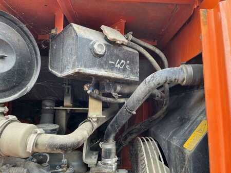 Chargeuse sur pneus 2000 Hitachi W130A (32)