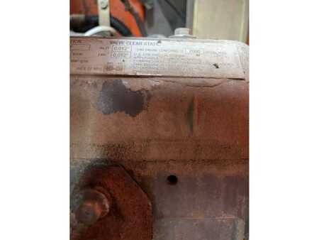 Chargeuse sur pneus 2000 Hitachi W130A (43)