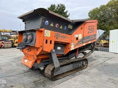 Ostatní 2021 [div] IMPAKTOR 250 EVO (6)