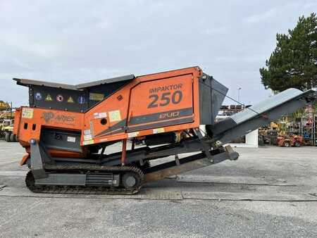 Ostatní 2021 [div] IMPAKTOR 250 EVO (7)