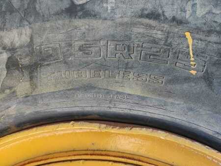 Chargeuse sur pneus 1998 Komatsu WA270-3 (24)