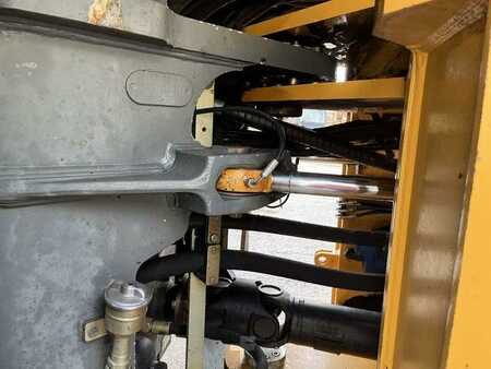 Kolové nakladače 2011 Liebherr L576 (21)