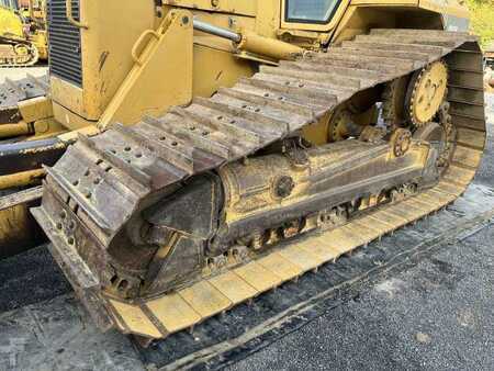 Grondschuivers 2004 Caterpillar D6N LGP (23)