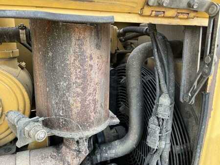Grondschuivers 2004 Caterpillar D6N LGP (34)
