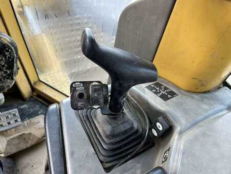 Grondschuivers 2004 Caterpillar D6N LGP (41)