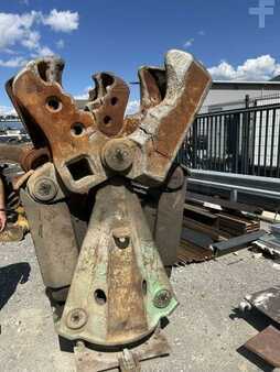 Autres 2006 Montabert Lot 2 Croc Béton (1)