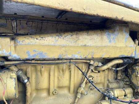 Autres 1978 Caterpillar 825 + porte engins (30)