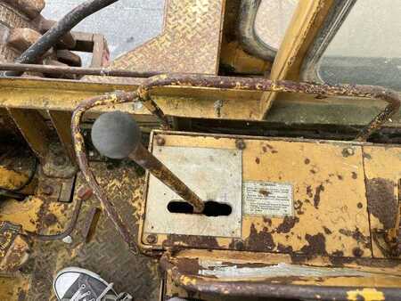 Autres 1978 Caterpillar 825 + porte engins (41)