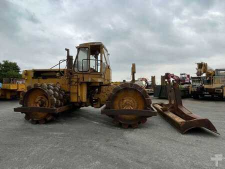 Autres 1978 Caterpillar 825 + porte engins (7)