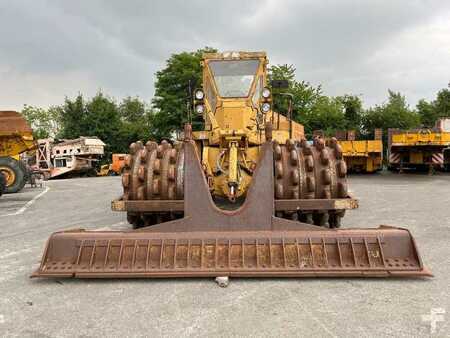 Autres 1978 Caterpillar 825 + porte engins (9)