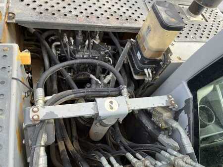 Excavadoras de cadenas 2015 Volvo EC220DL (40)