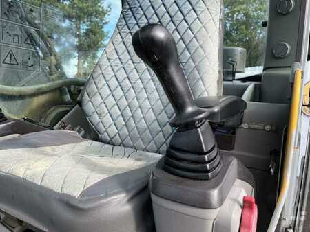 Excavadoras de cadenas 2015 Volvo EC220DL (50)