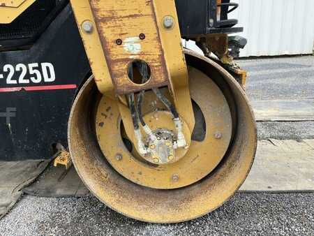 Fårfodruller 2003 Caterpillar CB225D (15)