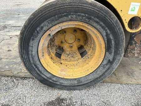 Fårfodruller 2003 Caterpillar CB225D (24)